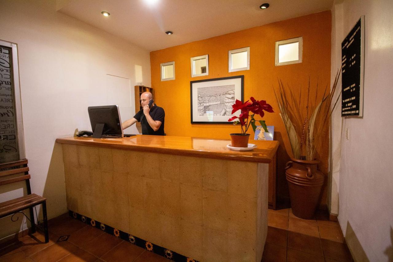 Hotel Degollado Extérieur photo